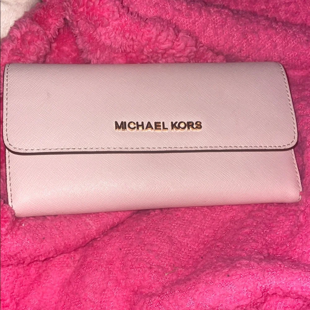 Michael Kors Blush Pink Wallet multi pockets - Picture 3 of 12